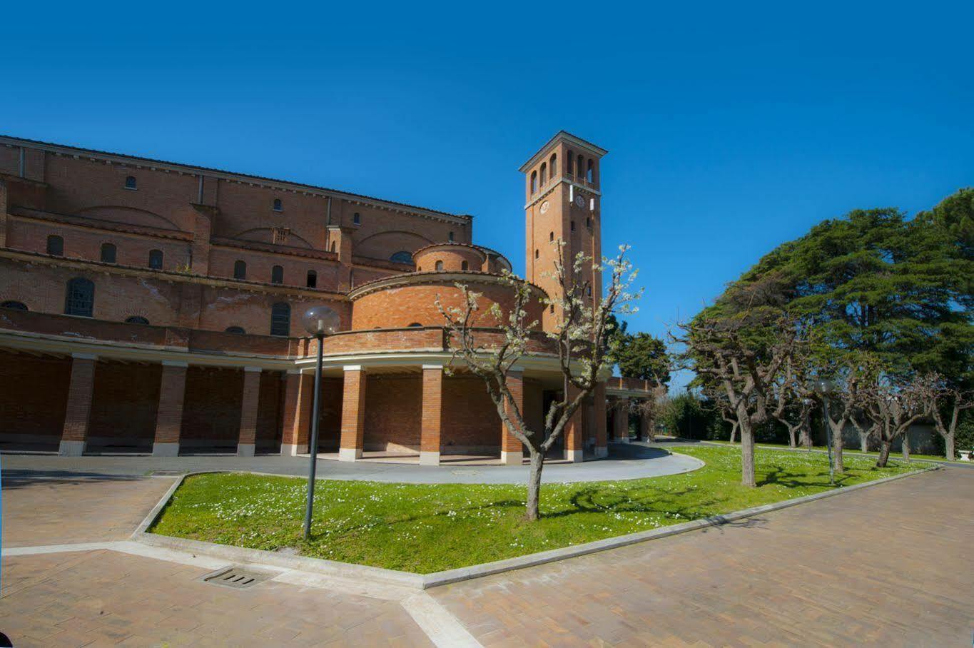 Casa La Salle - Casa Religiosa