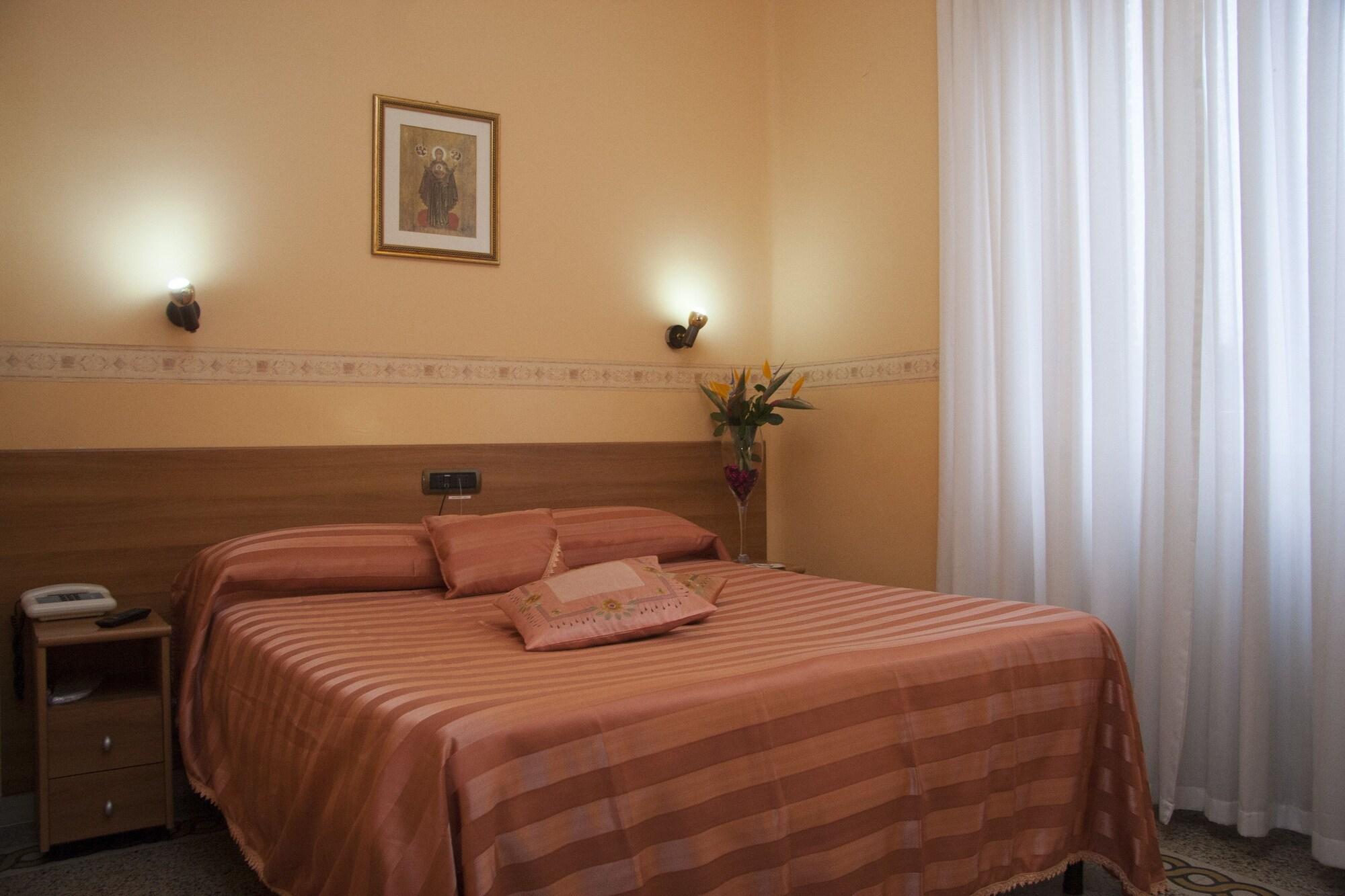 Pensión Casa La Salle - Casa Religiosa