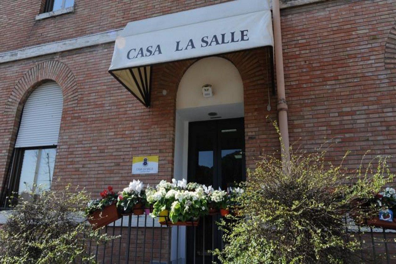 Pensión Casa La Salle - Casa Religiosa