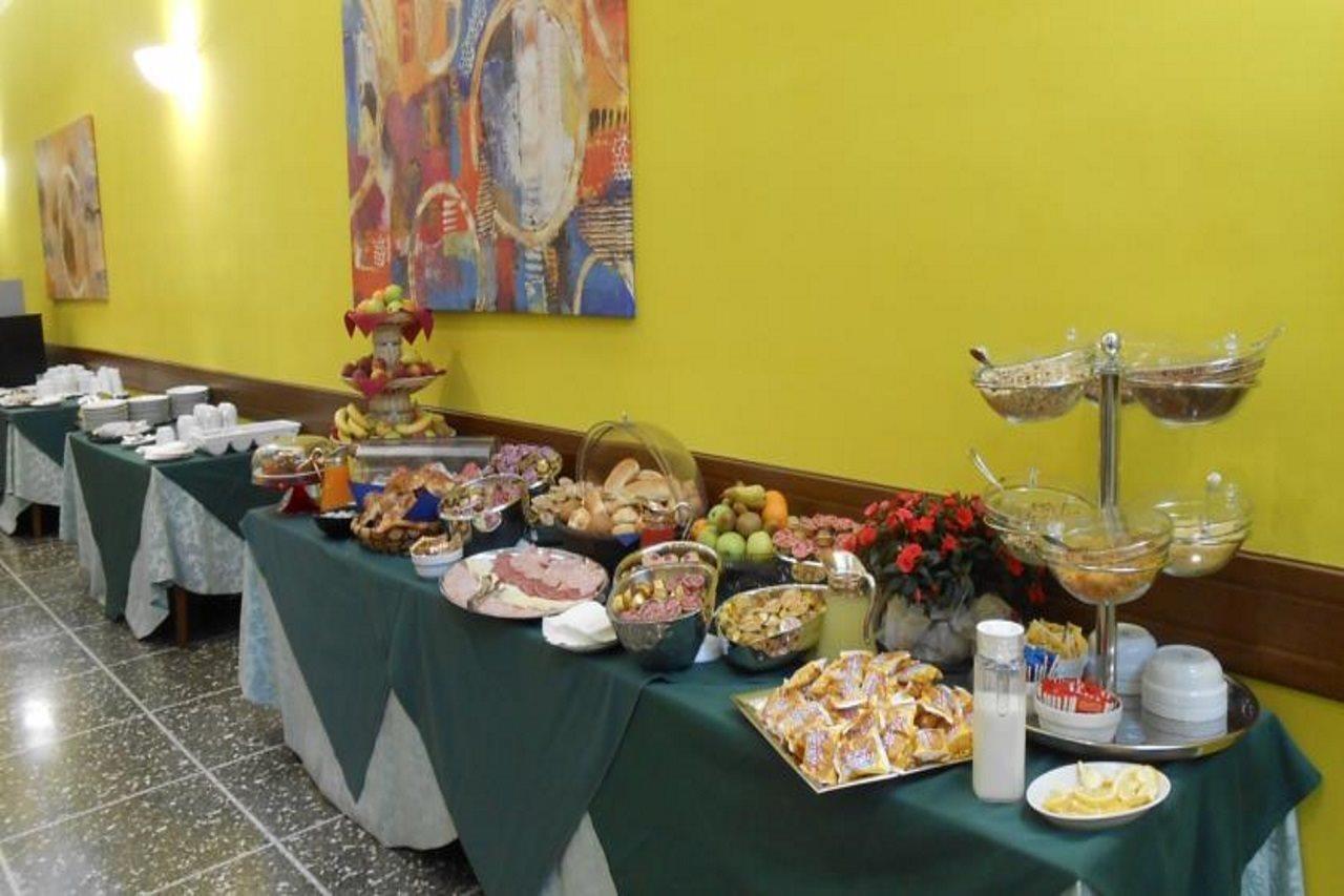 Casa La Salle - Casa Religiosa Pensión 3*