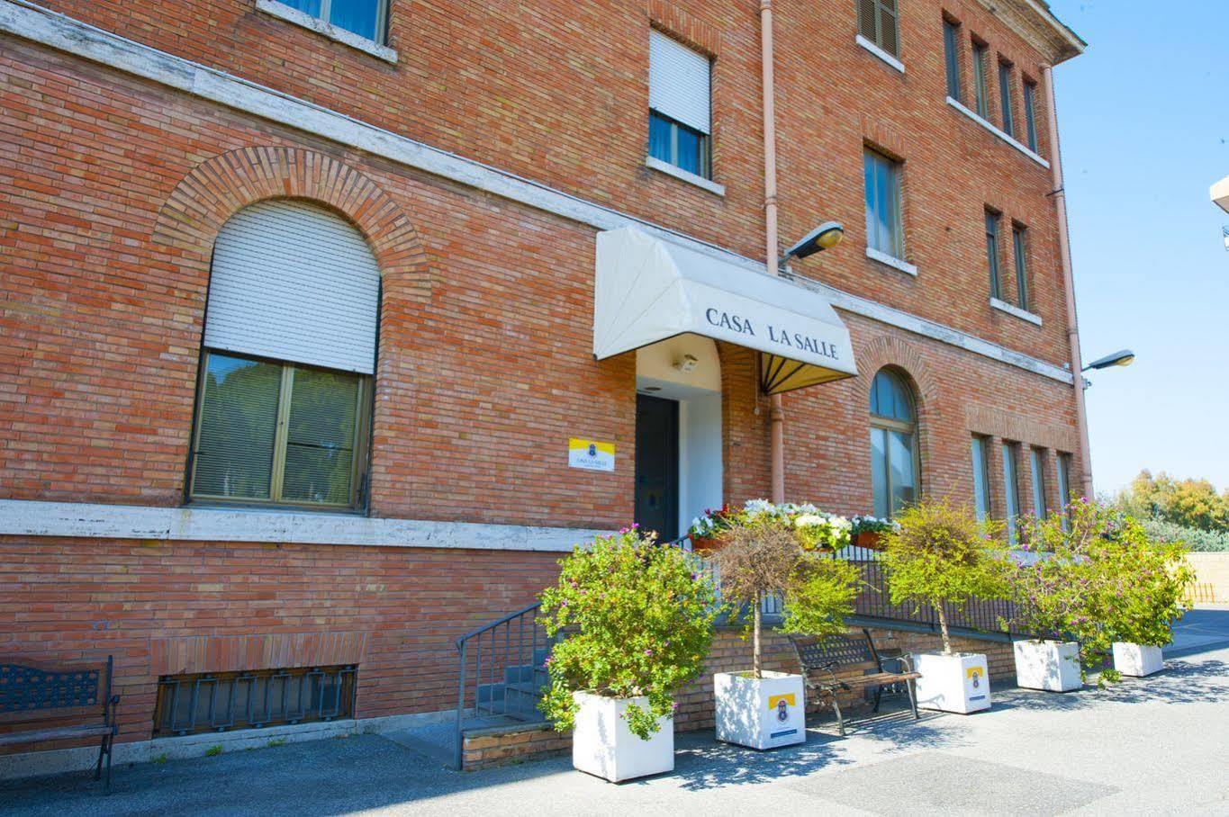 Casa La Salle - Casa Religiosa Pensión