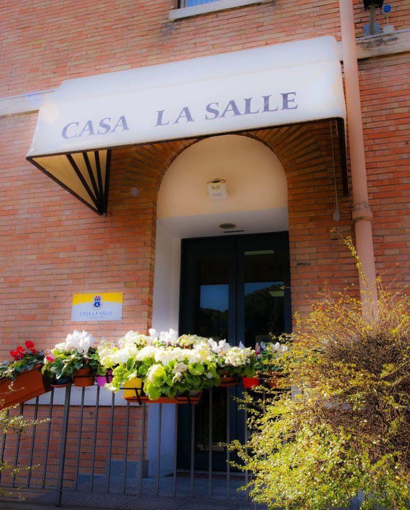 Pensión Casa La Salle - Casa Religiosa 3*