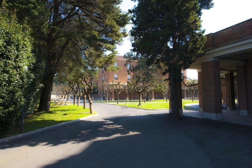 Casa La Salle - Casa Religiosa Pensión Roma