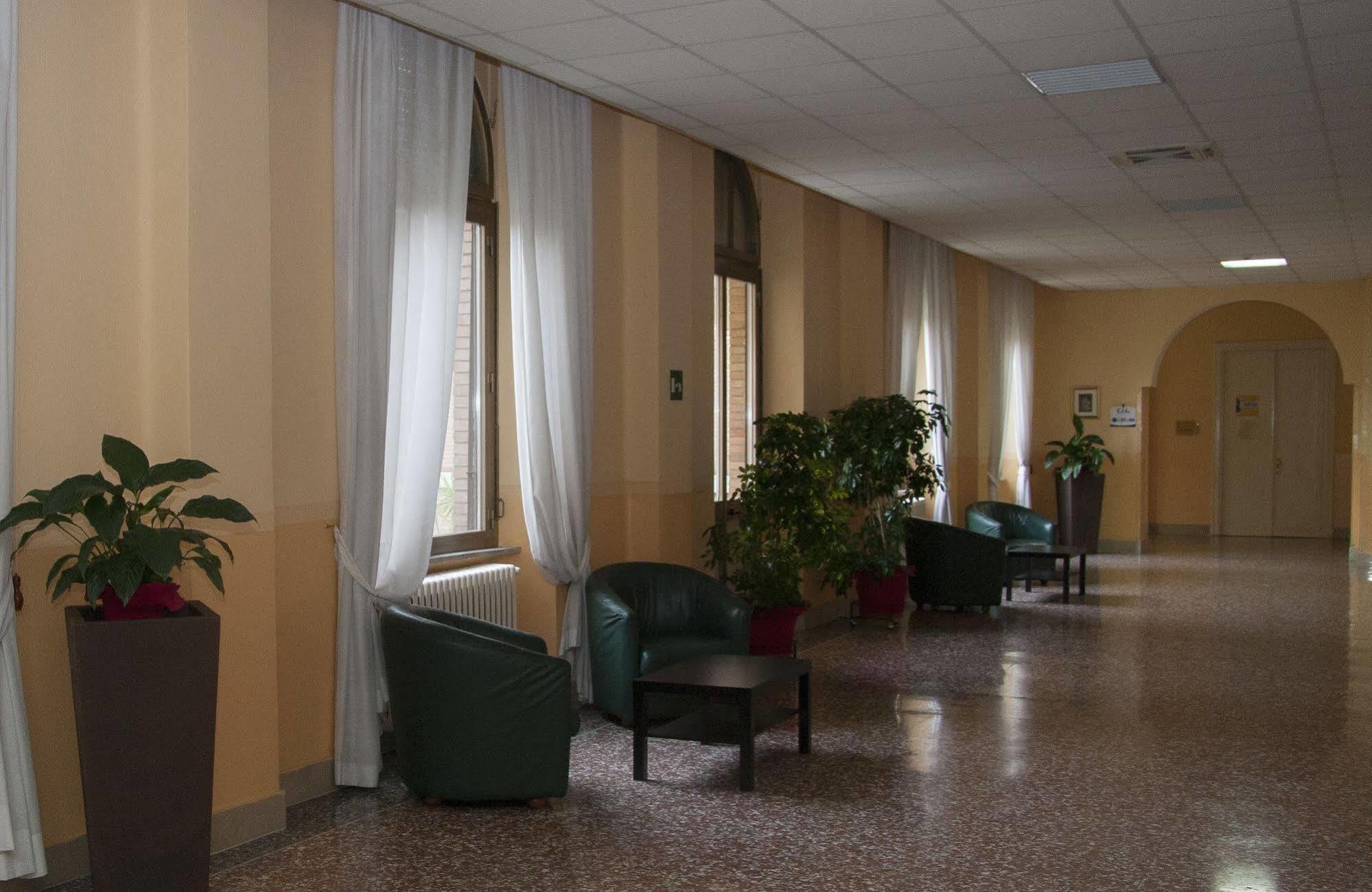 Casa La Salle - Casa Religiosa Pensión Roma