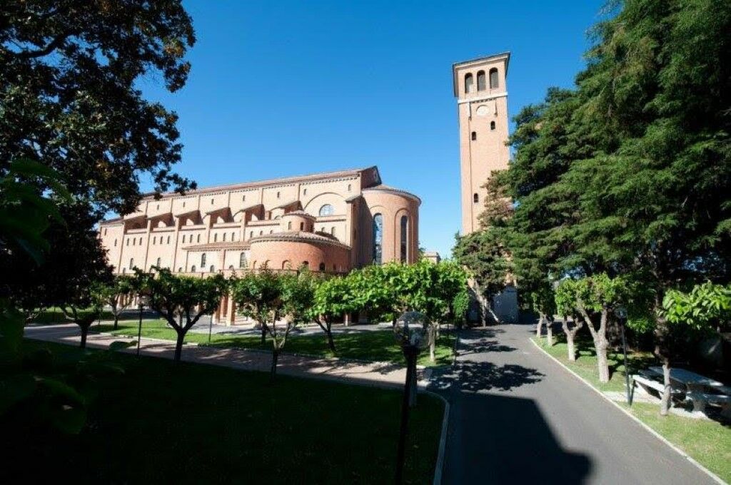 Pensión Casa La Salle - Casa Religiosa